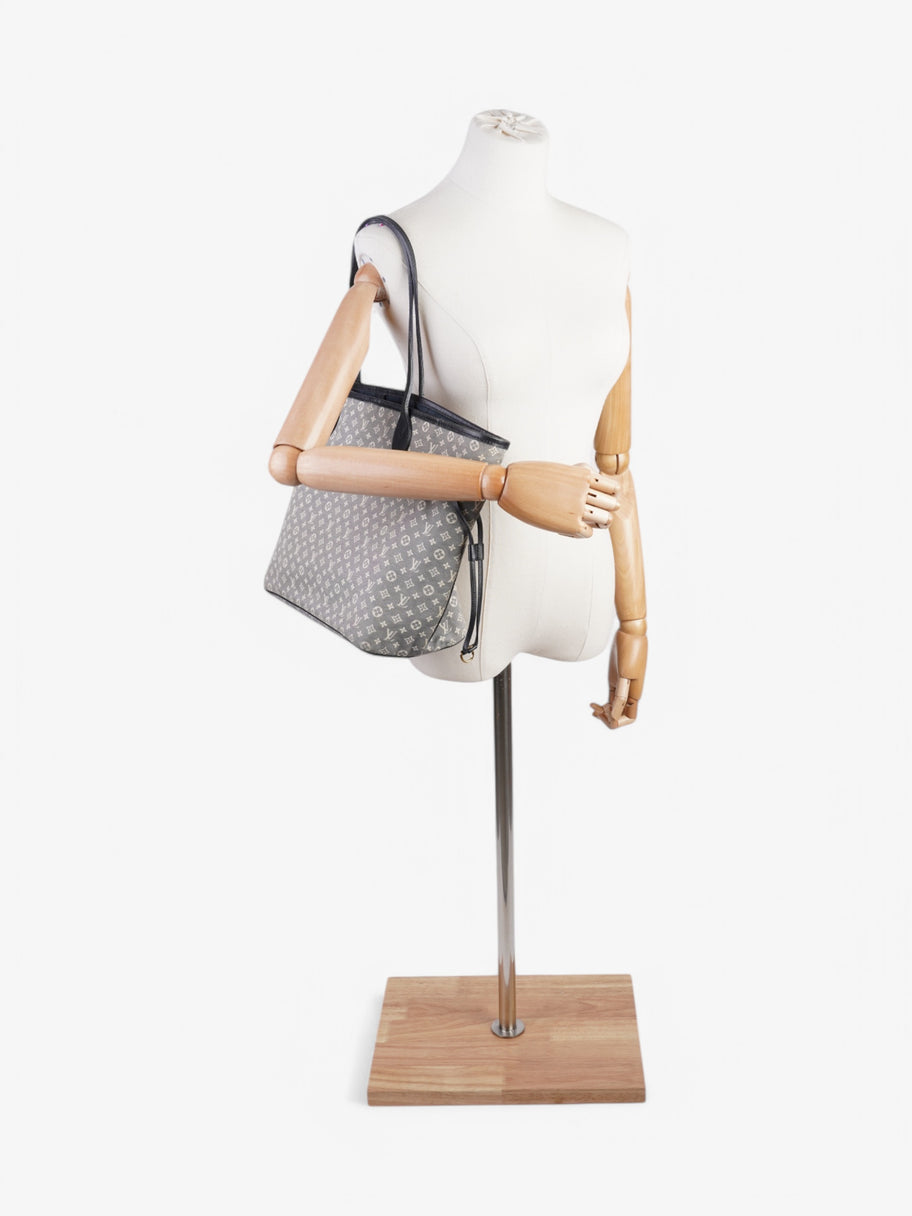 Louis Vuitton Neverfull Grey Canvas MM Image 2