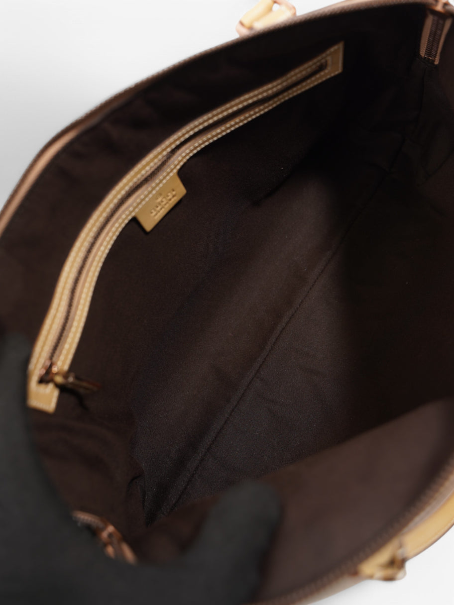 Gucci Interlocking Leather Shoulder Bag Beige  Calfskin Leather Image 7