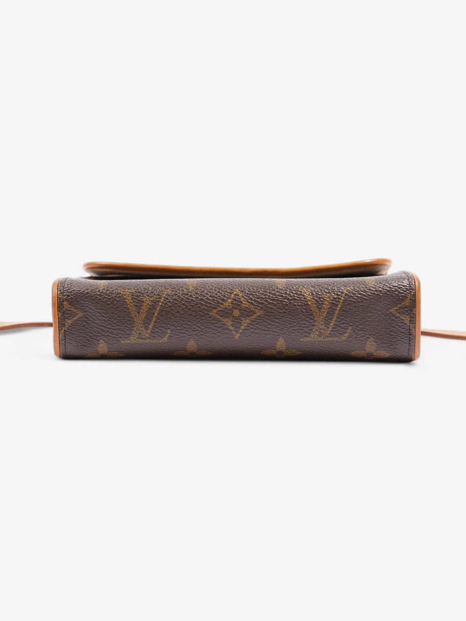 Louis Vuitton Pochette Florentine Monogram Coated Canvas S Image 6