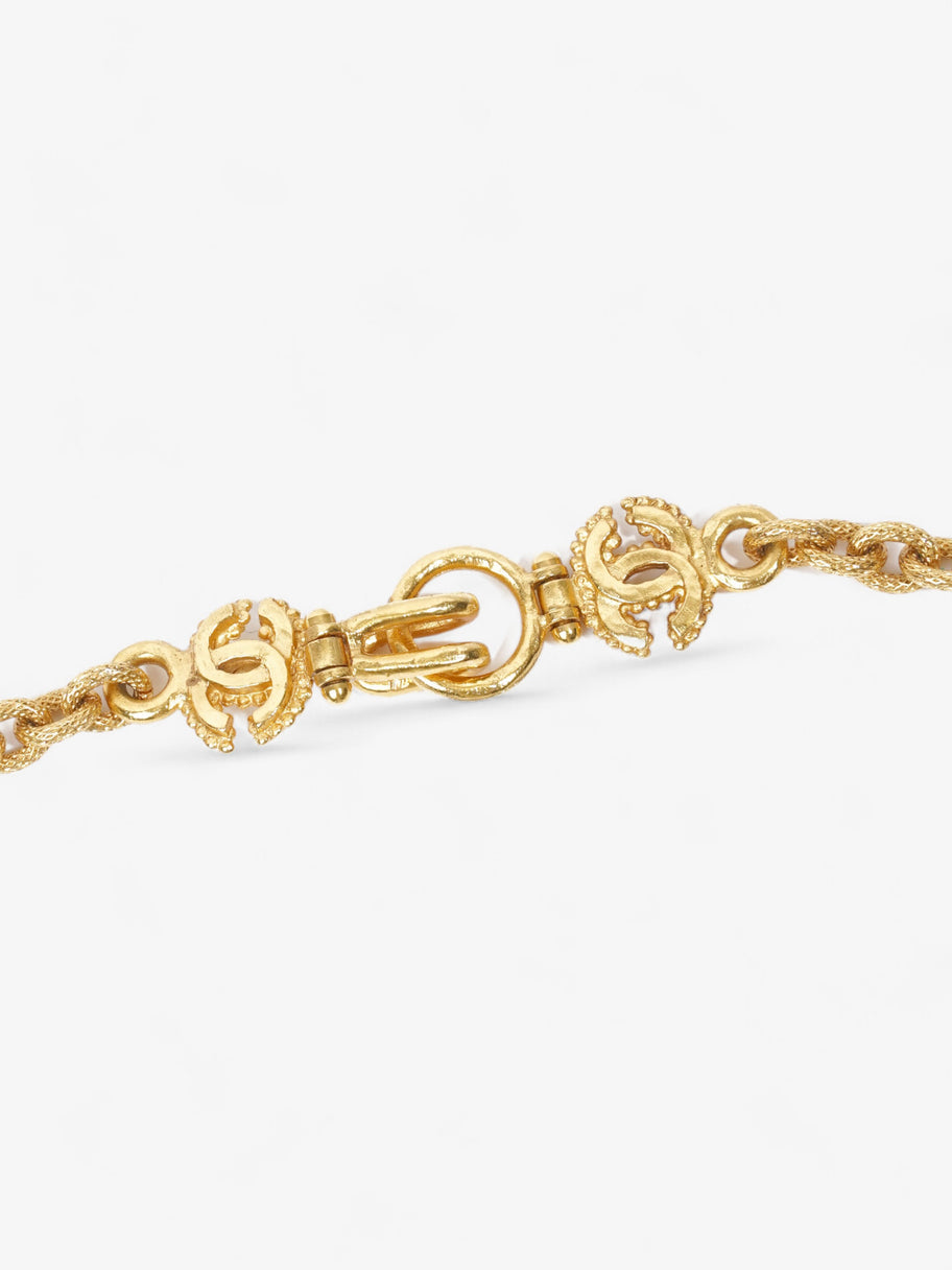 Chanel CC Pendant Chain Gold / Burgundy Base Metal Image 3