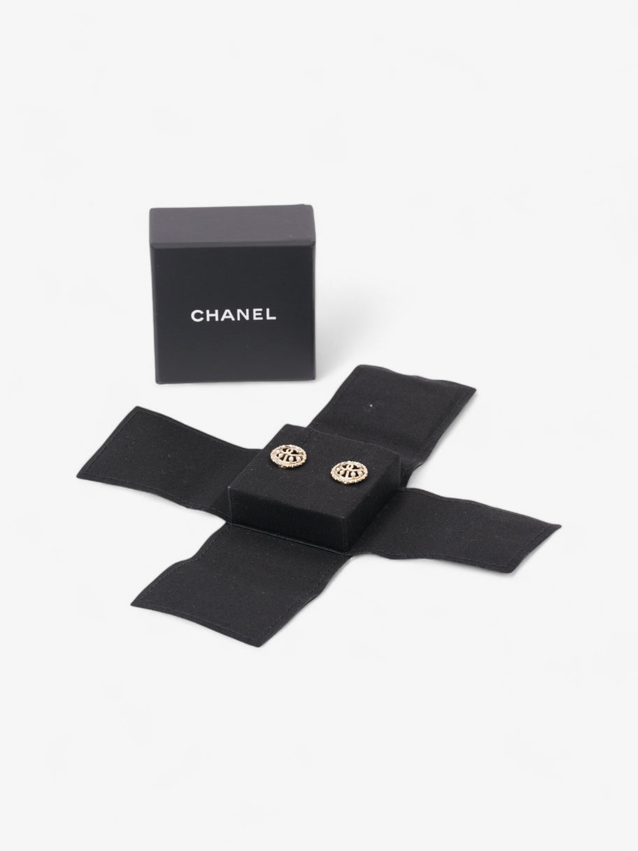 Chanel CC Round Pearl Earrings Gold Base Metal Image 4