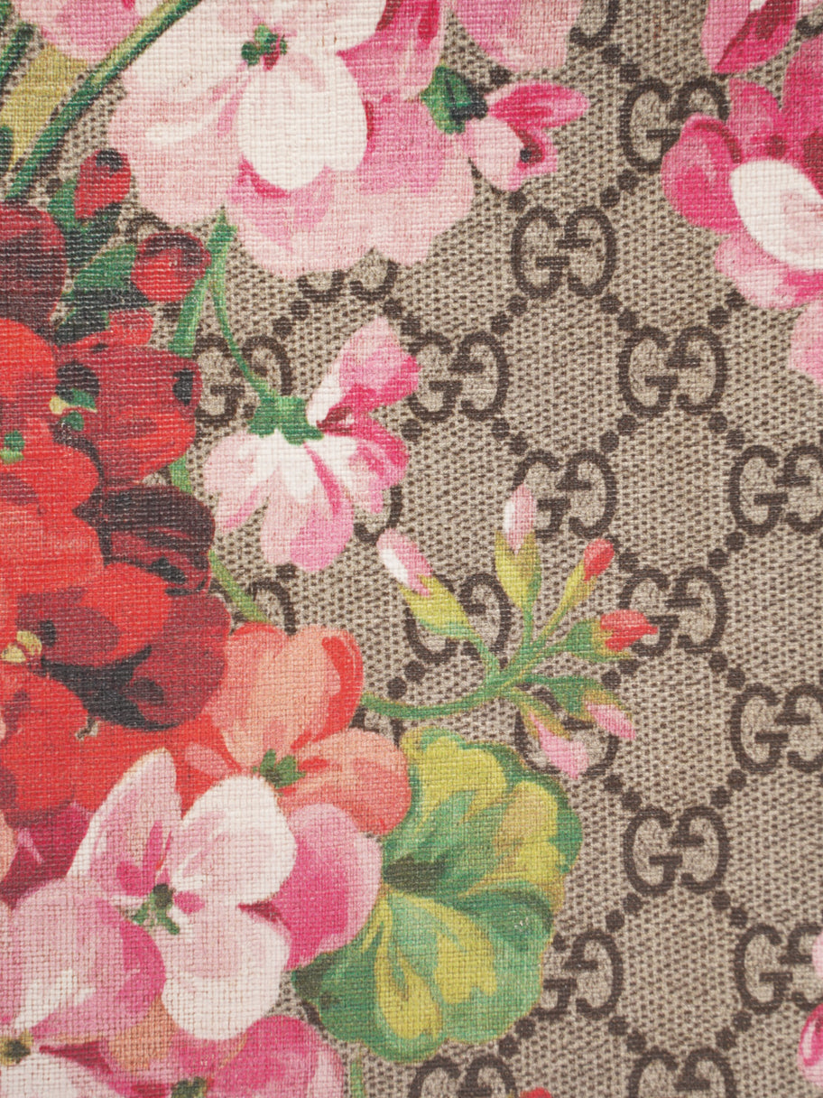 Gucci Toiletry Pouch Supreme / Bloom Coated Canvas Image 7