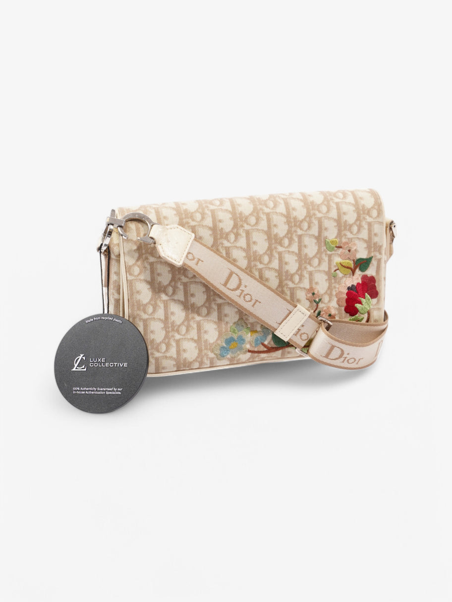 Christian Dior Shoulder bag Beige Canvas Image 9