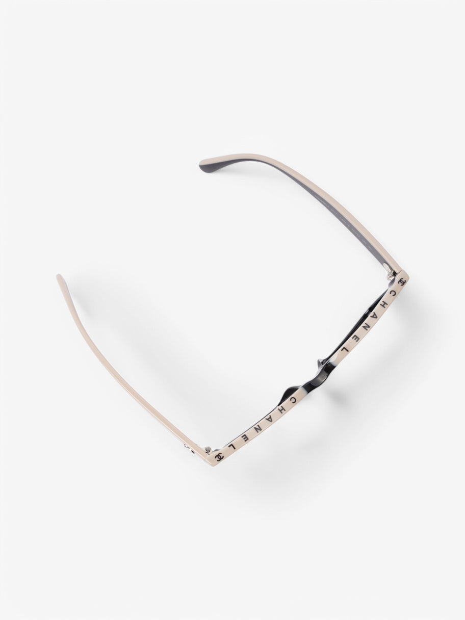 Chanel CC Sunglasses Beige  / Black Plastic Image 5