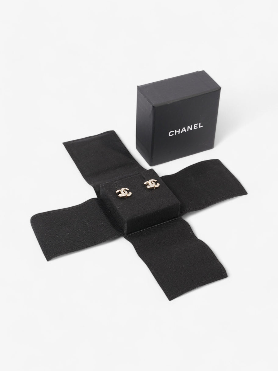 Chanel Rhinestone CC Logo Earring Gold Base Metal Image 4