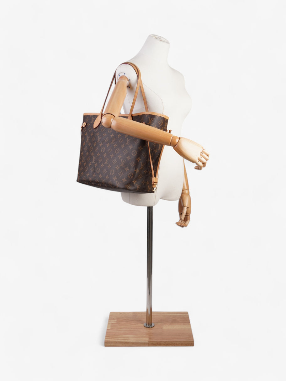 Louis Vuitton Neverfull Monogram Coated Canvas MM Image 2