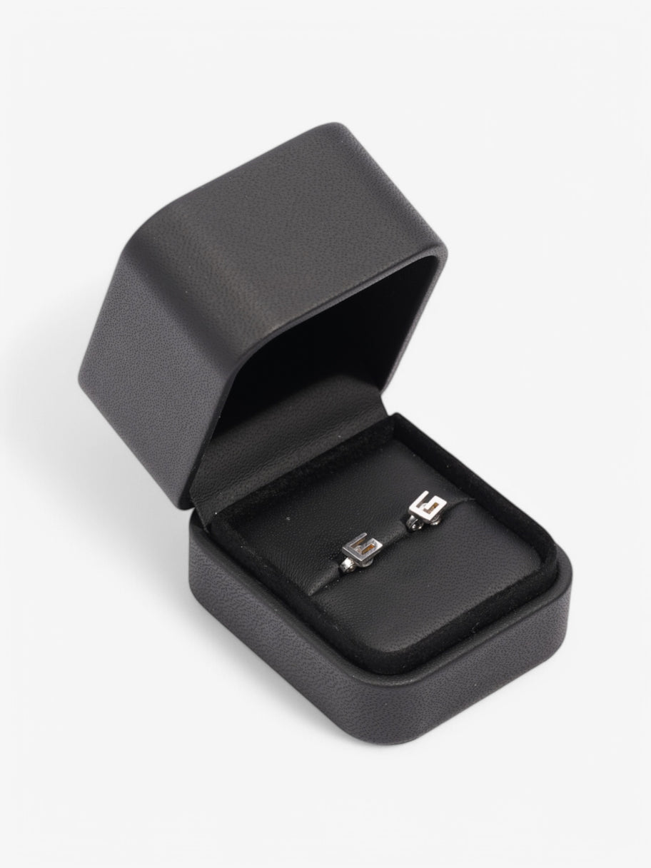 Gucci G Rectangular Earrings Silver White Gold Image 5