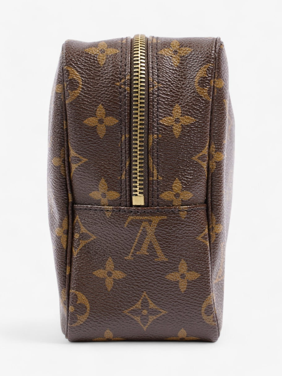 Louis Vuitton Trousse De Toilette Monogram Coated Canvas 28 Image 2