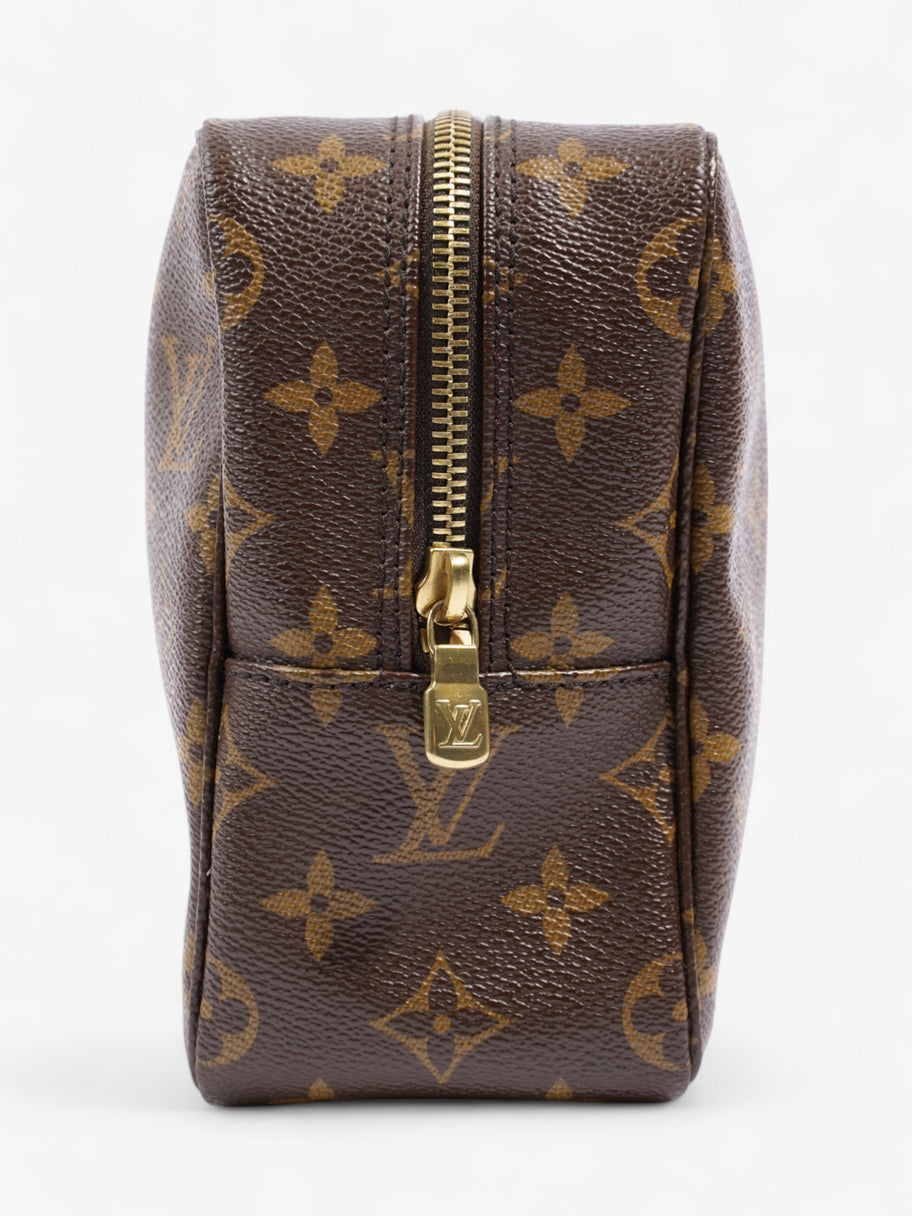 Louis Vuitton Trousse De Toilette Monogram Coated Canvas 28 Image 4