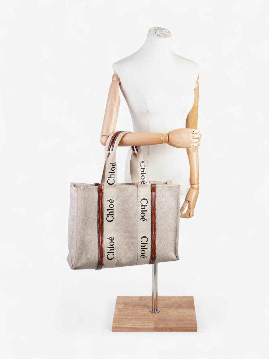 Chloe Woody Tote White / Brown Linen Large Image 2