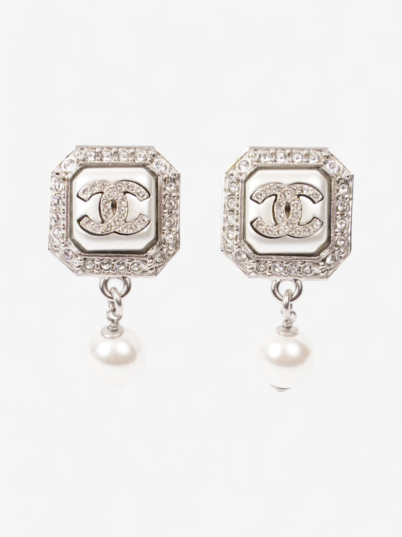  Chanel CC Square Pearl Drop Earrings Silver / White Base Metal