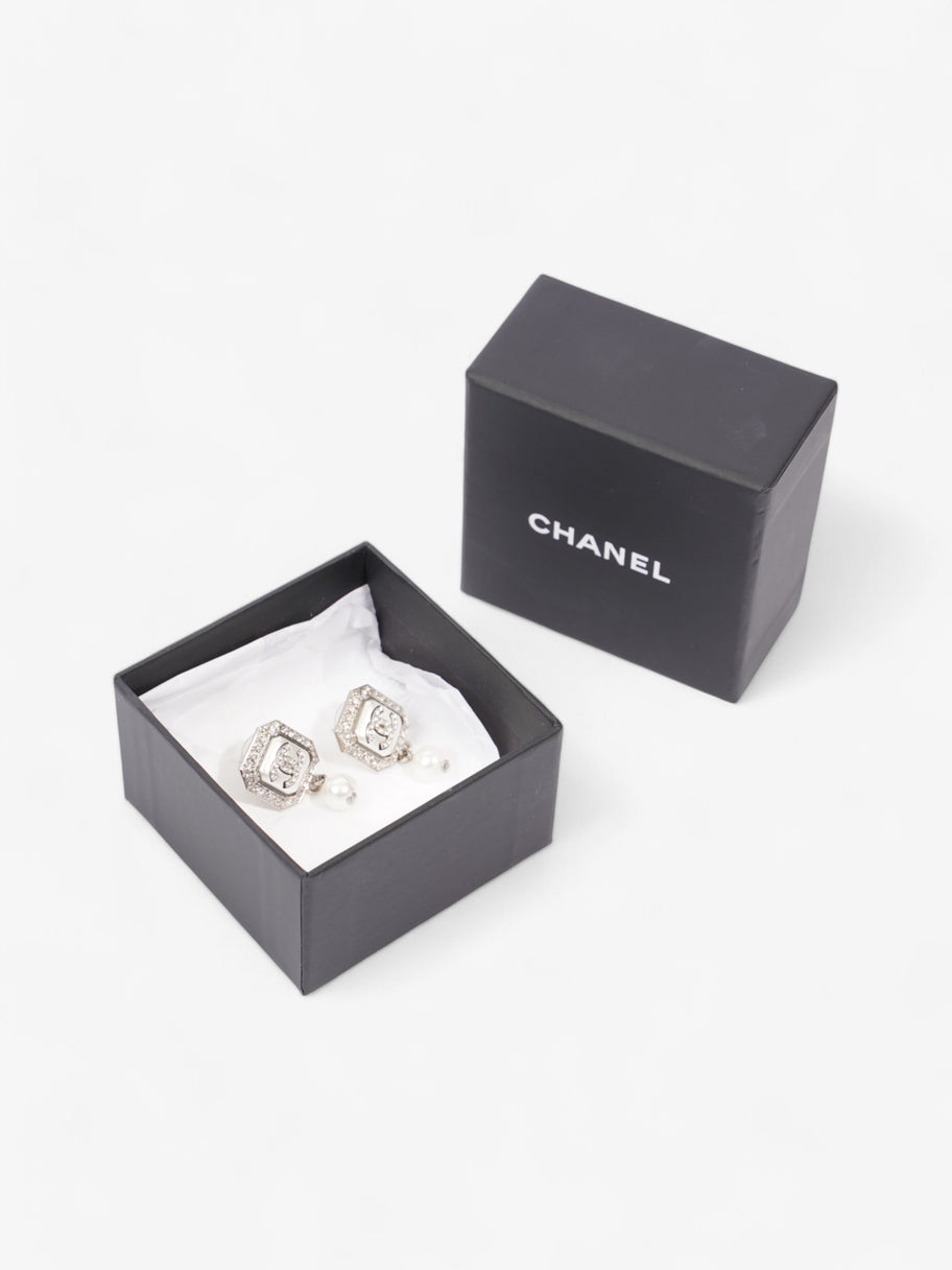Chanel CC Square Pearl Drop Earrings Silver / White Base Metal Image 6