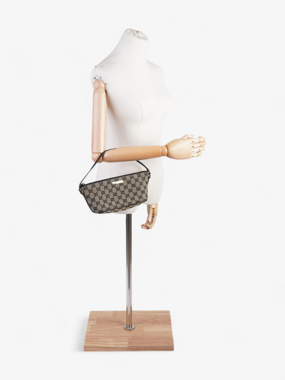 Gucci Boat Pochette GG Supreme / Black Canvas Image 2
