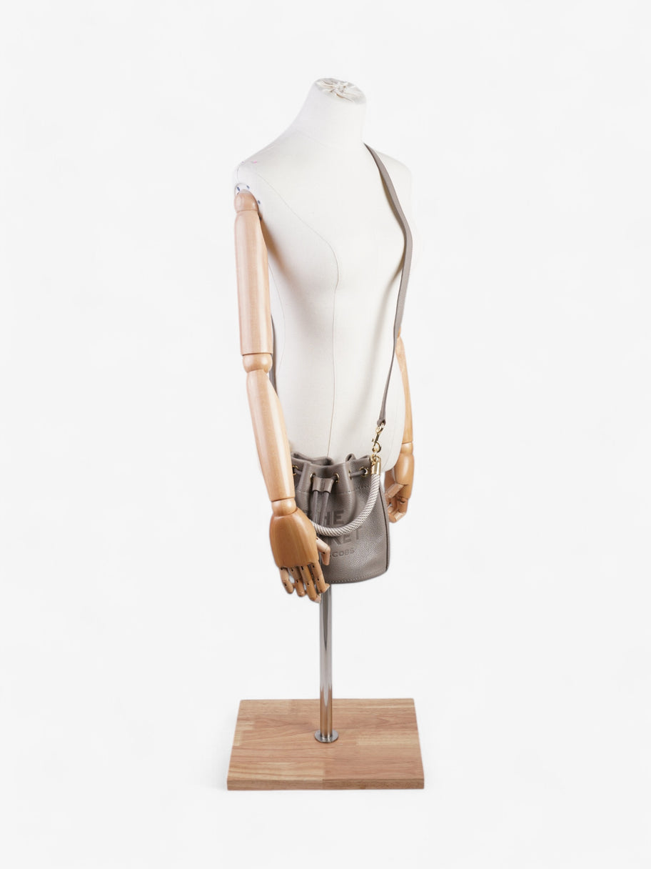 Marc Jacobs The Bucket Bag Cement Calfskin Leather Medium Image 2