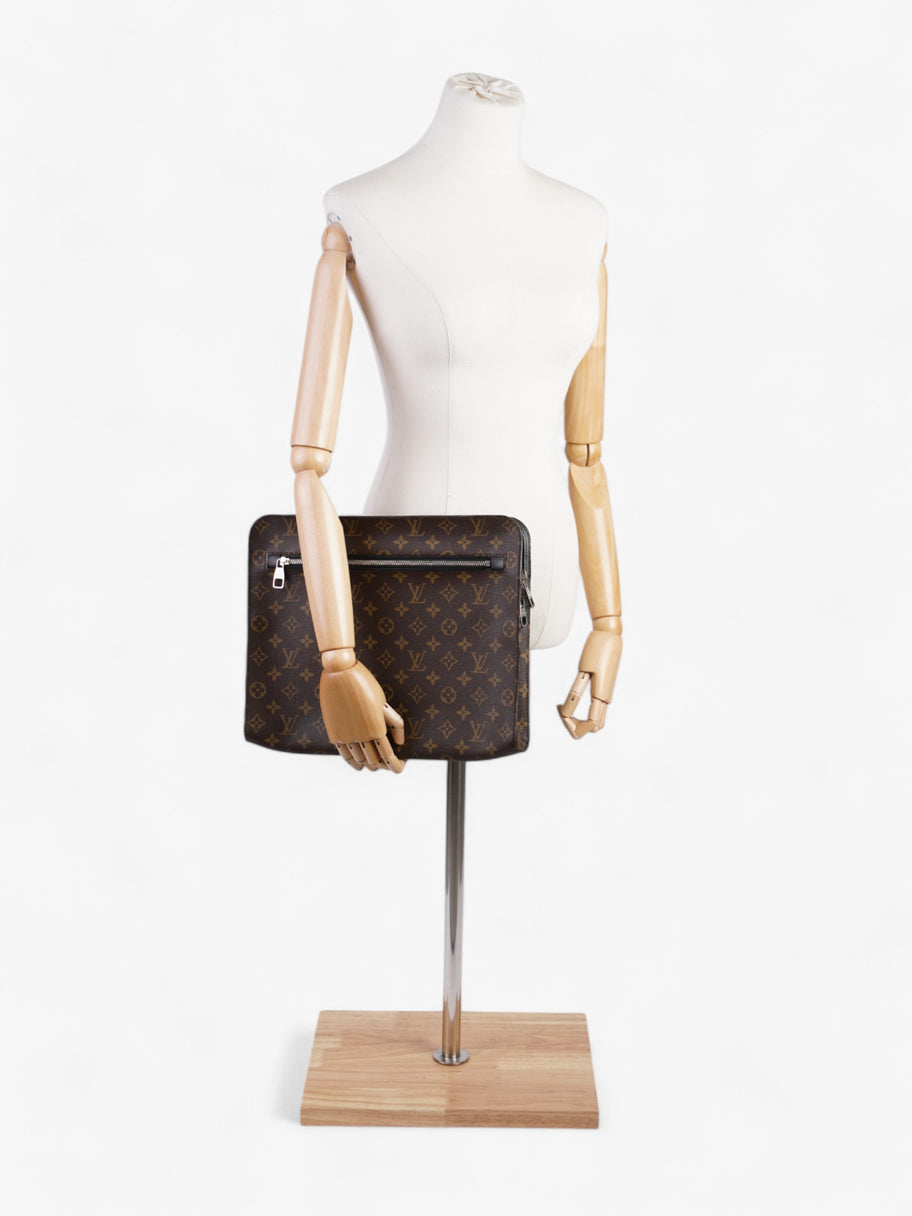 Louis Vuitton Porte Documents Voyage Monogram Coated Canvas Image 2