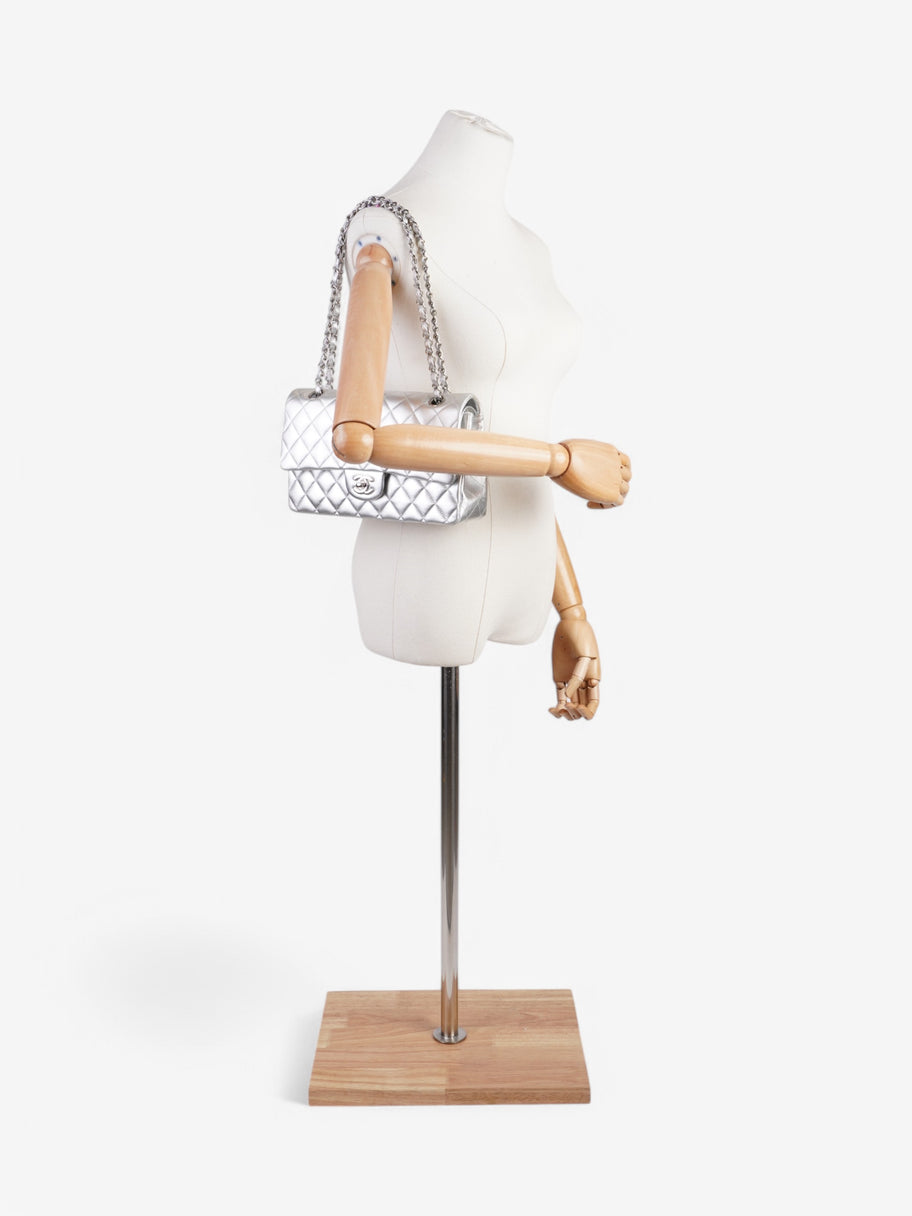Chanel Classic Flap Silver Leather Medium Image 2