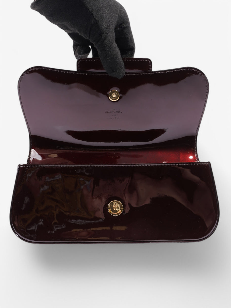 Louis Vuitton Sobe Clutch Amarante Patent Leather Image 7