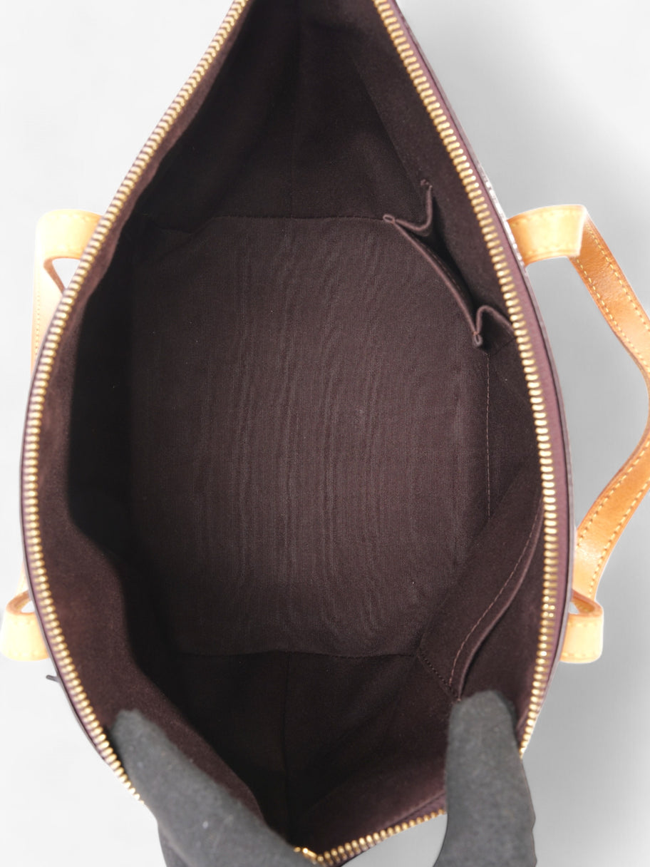 Louis Vuitton Bellevue Monogram Vernis / Amarante Vernis Leather PM Image 8