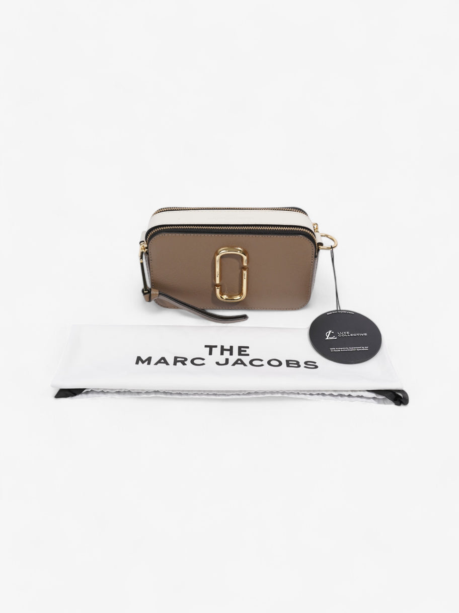 Marc Jacobs The Snapshot Bag Taupe / White Leather Image 15