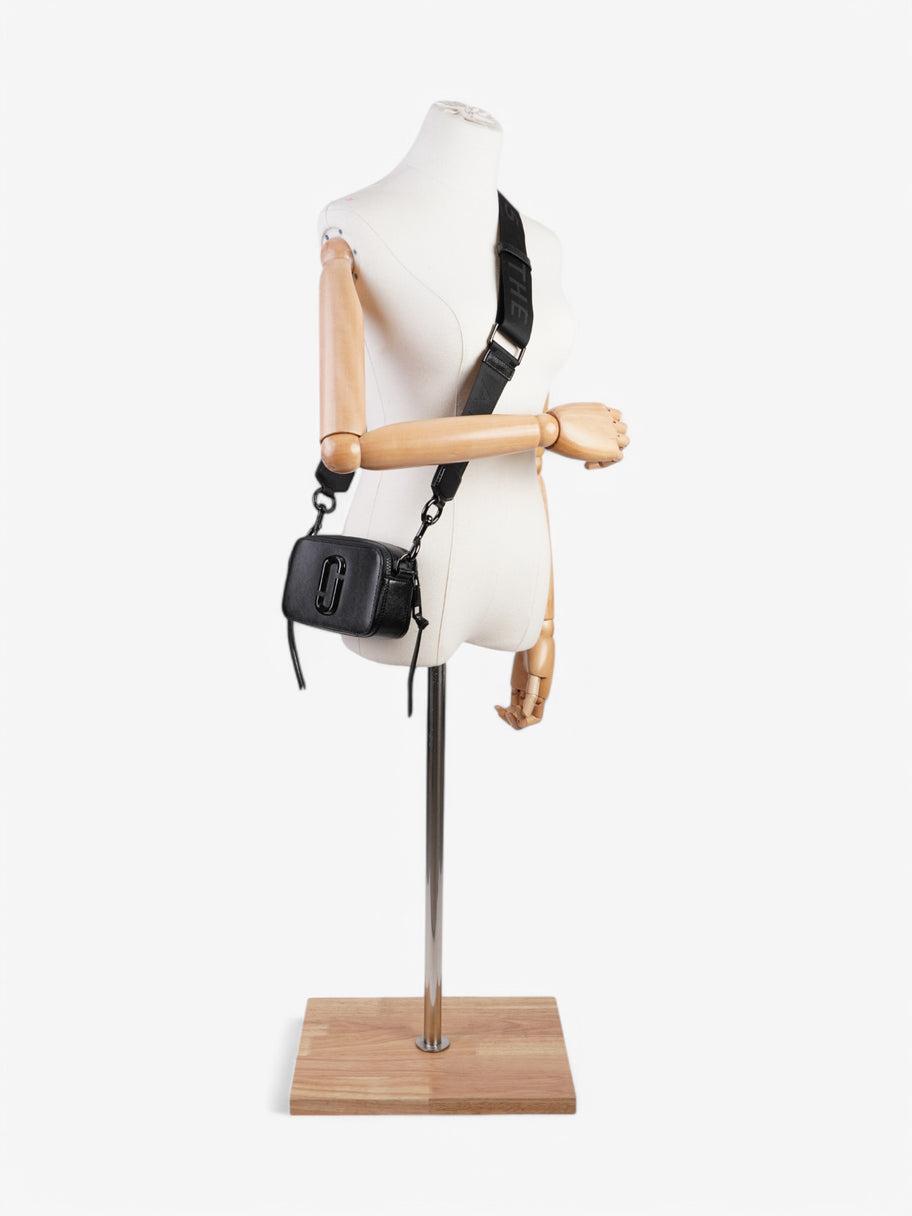 Marc Jacobs Snapshot Bag Black Leather Image 2