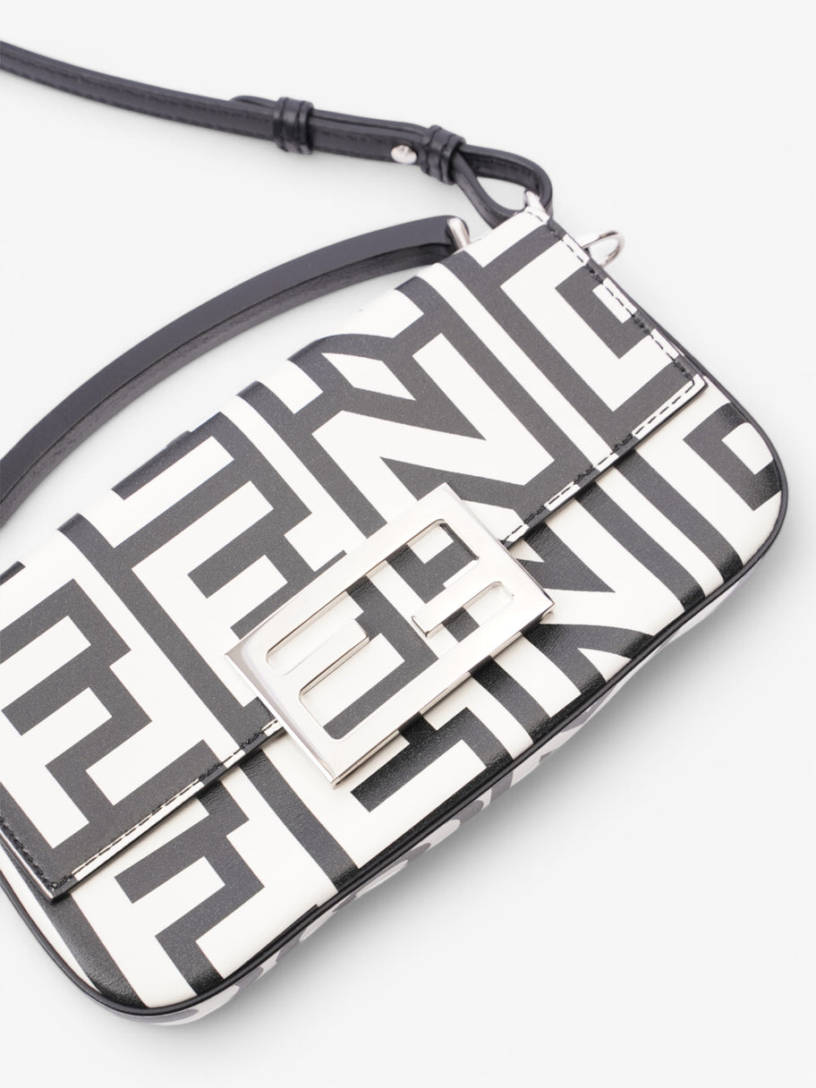 Fendi Baguette Black / White Leather Image 7