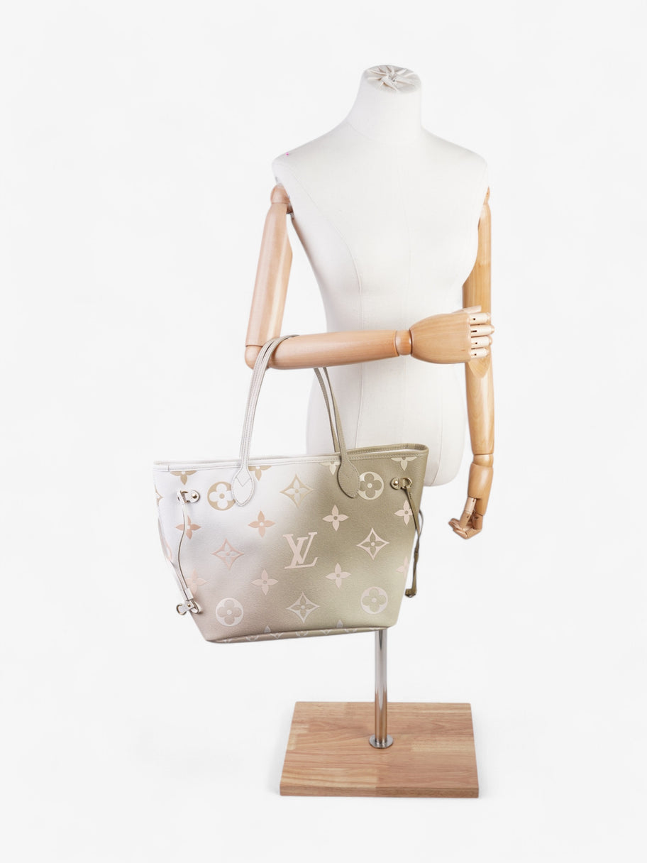 Louis Vuitton Neverfull Spring In The City Khaki / White / Beige Coated Canvas MM Image 2