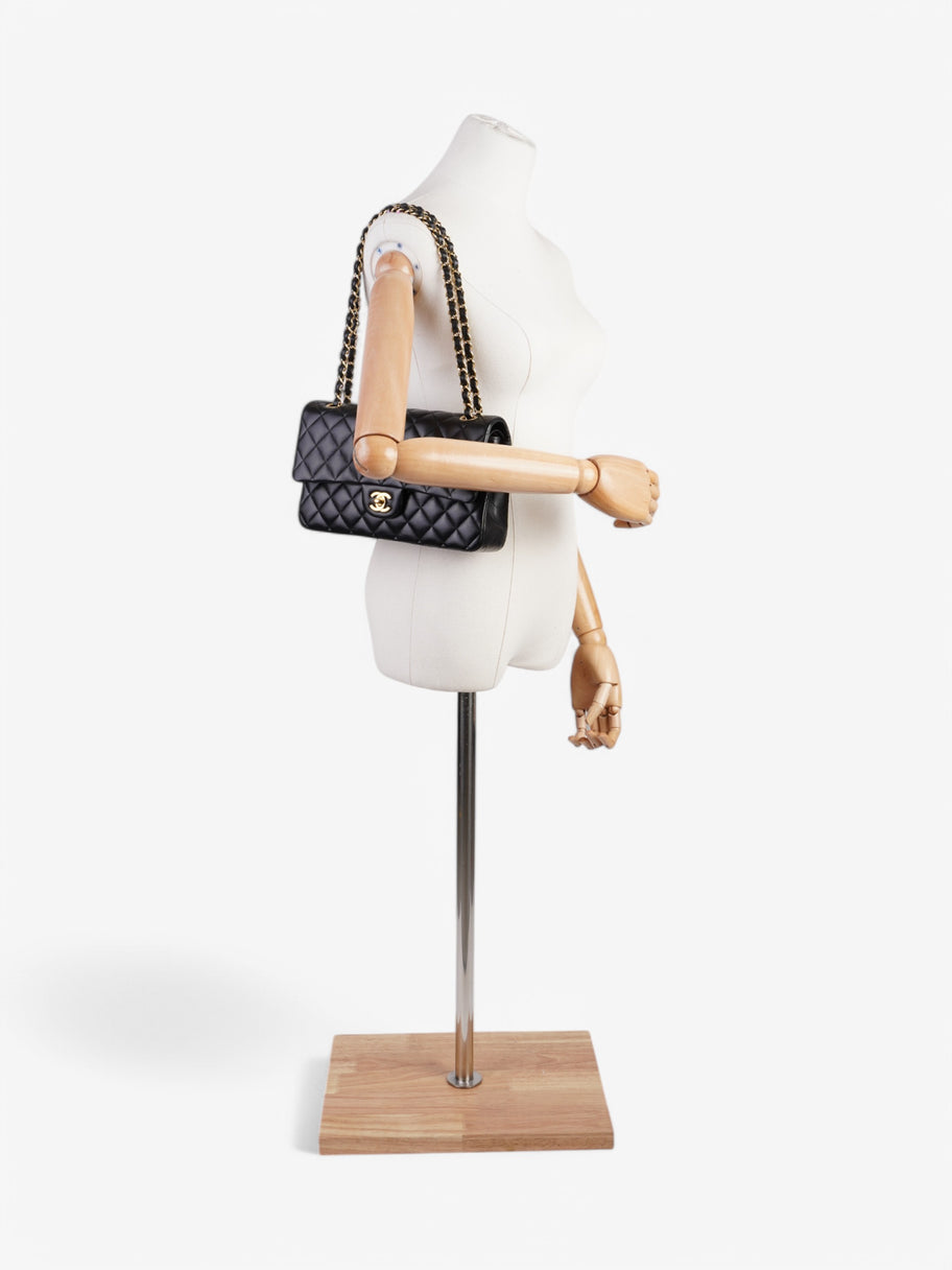 Chanel Classic Flap Black Leather Medium Image 2