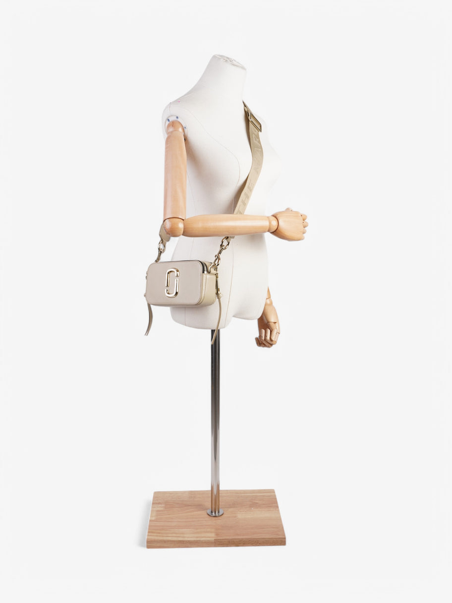 Marc Jacobs Snapshot Bag Beige  / Black Leather Image 11