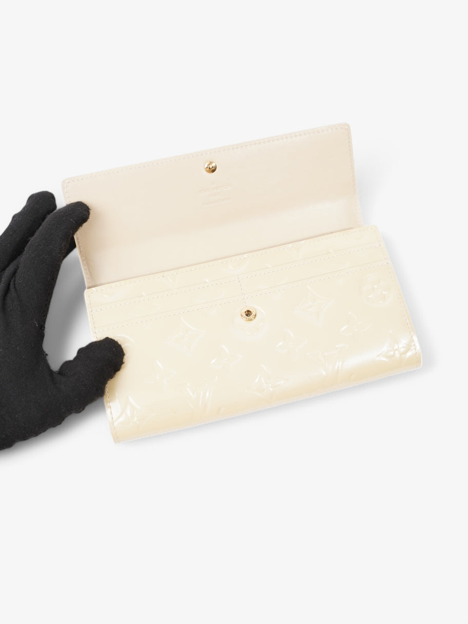 Louis Vuitton Sarah Wallet Cream Vernis Leather Image 5