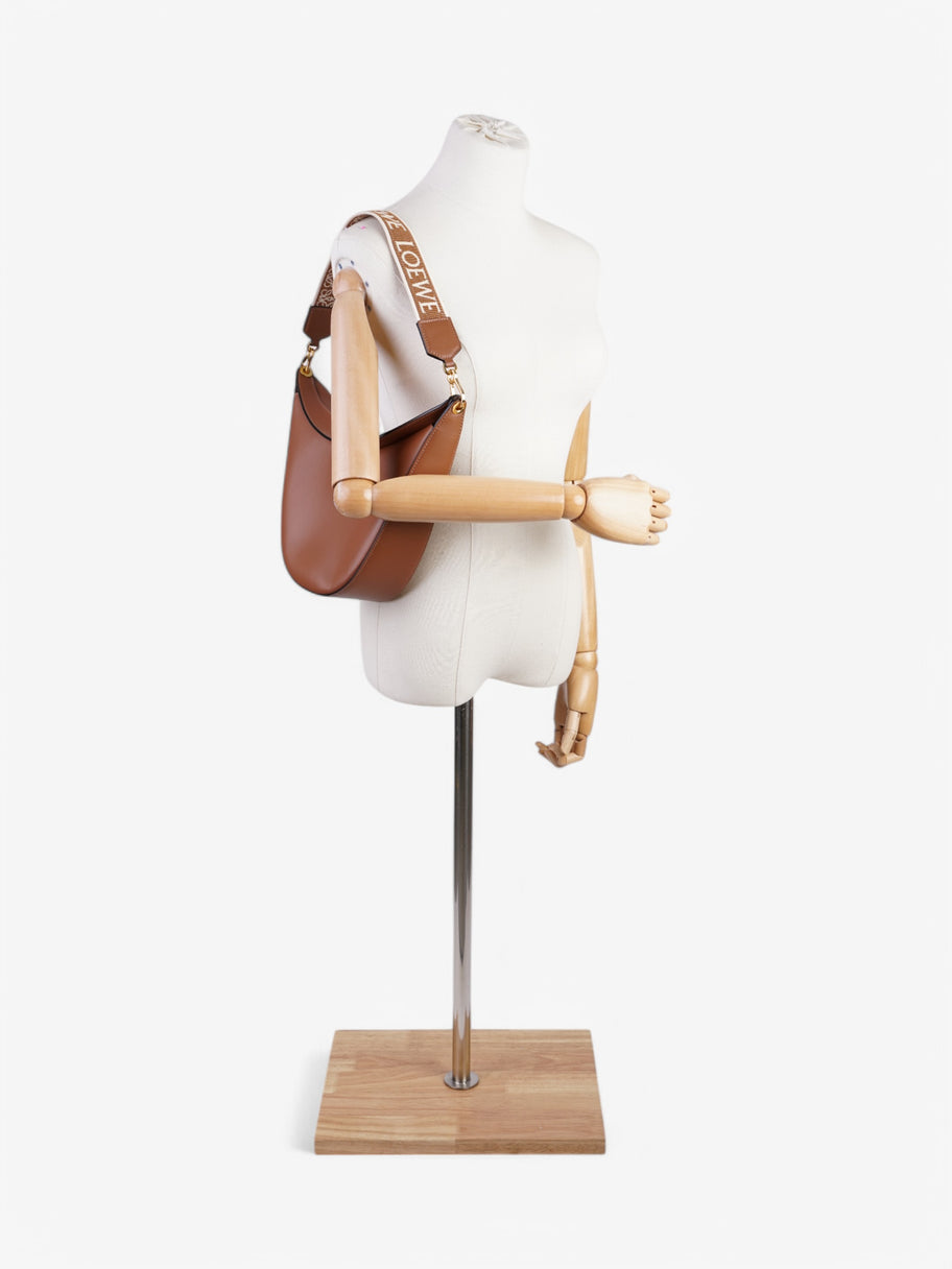 Loewe Luna Caramel Leather Image 2