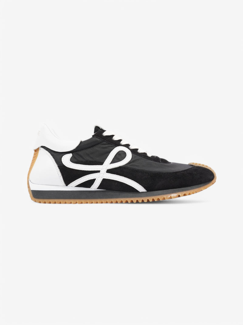  Loewe Flow Runner Black / White Suede EU 41 UK 7