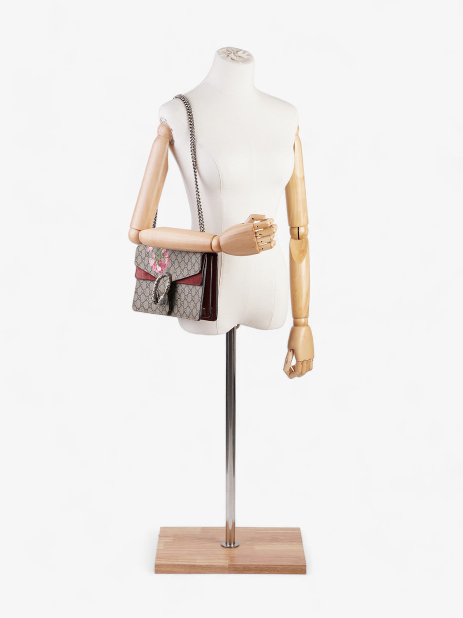 GG Blooms Dionysus  Beige And Ebony GG Supreme / Pink Coated Canvas Medium Image 2