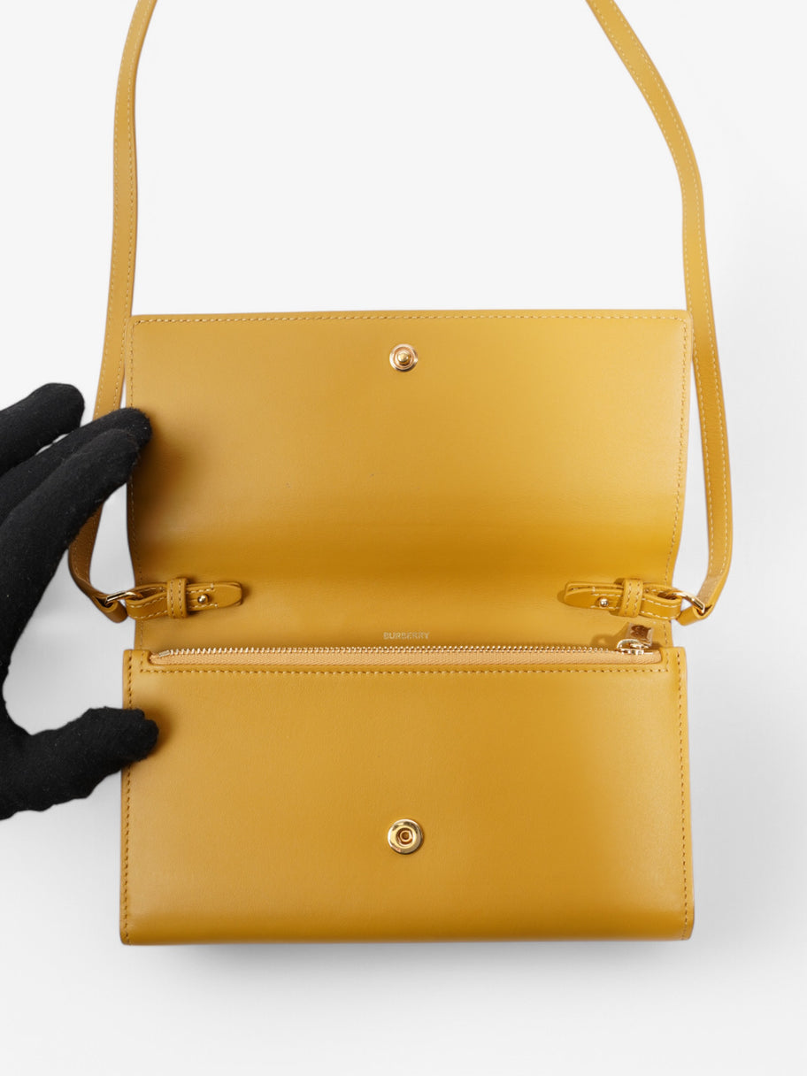 Burberry Burberry Sling Bag Caramel / White Leather Image 8