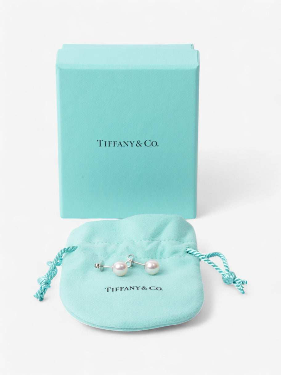 Tiffany and Co Ziegfeld Collection Pearl Earrings Silver Silver Sterling Image 4