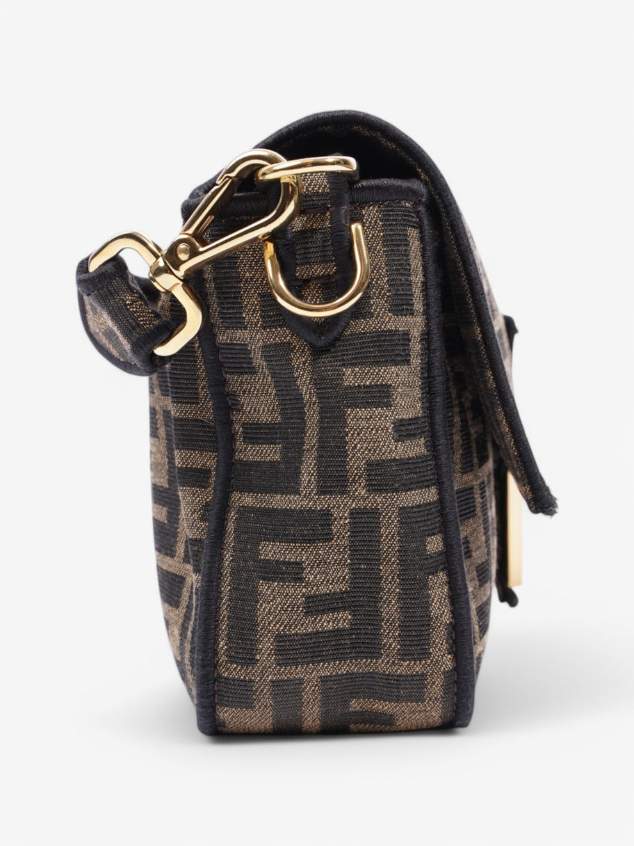 Fendi Baguette Brown Canvas Medium Image 5