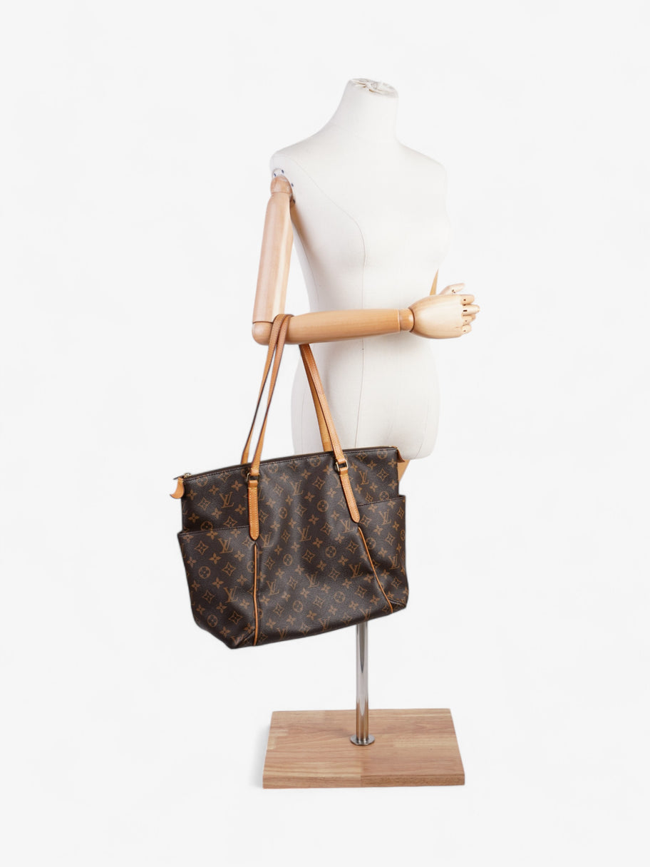 Louis Vuitton Totally Monogram Coated Canvas MM Image 2